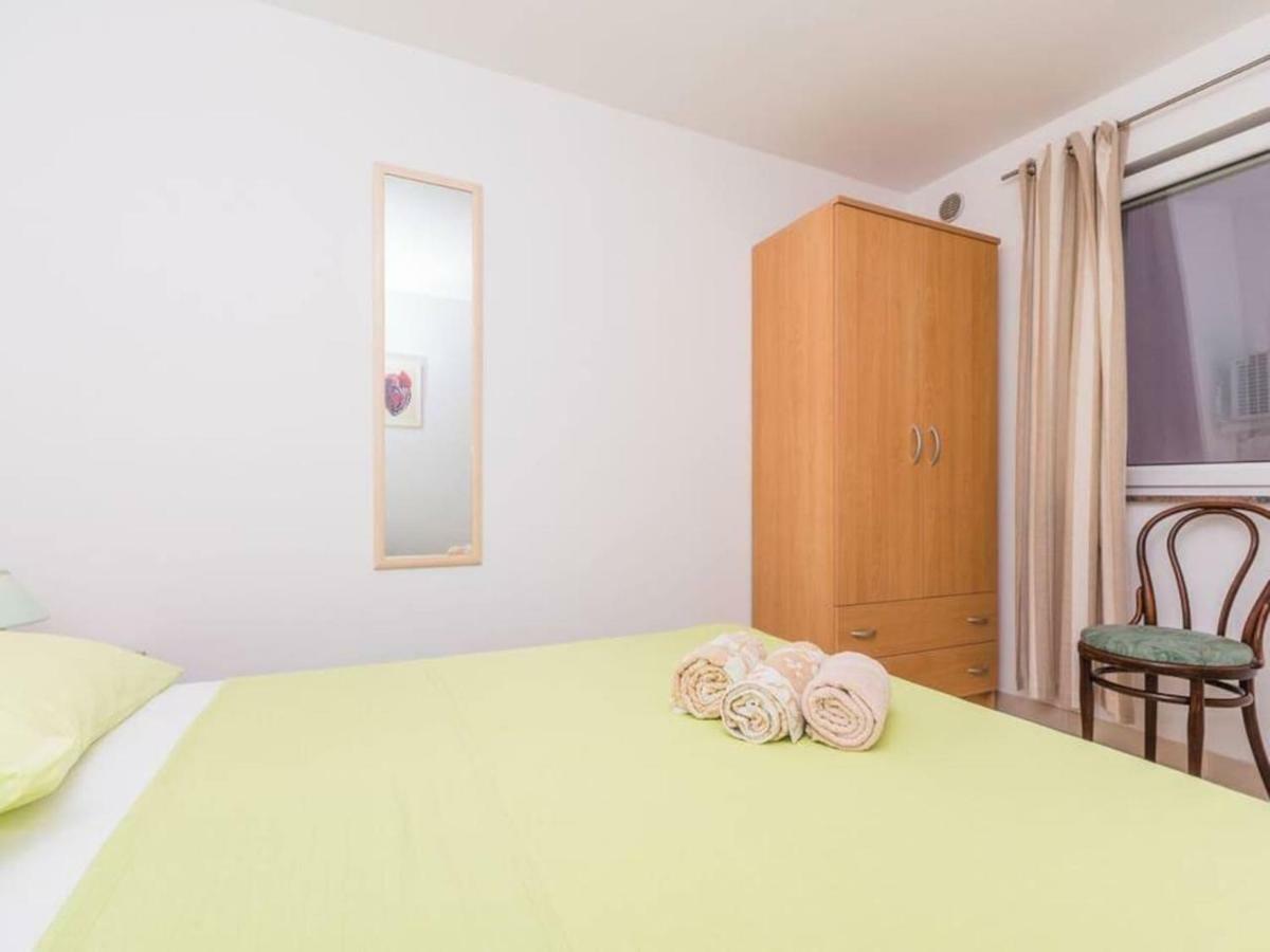 Apartment F-3 Klimno Luaran gambar