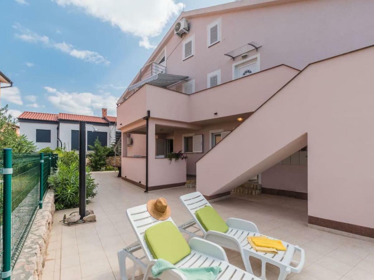 Apartment F-3 Klimno Luaran gambar